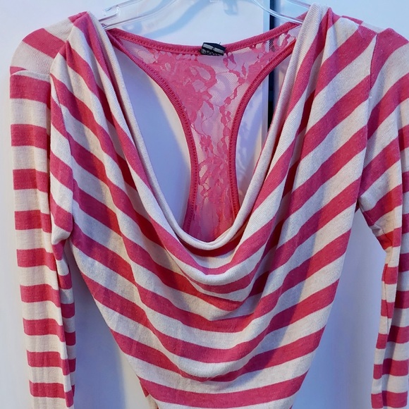 Poof Cowl Neck Y2K Top - Picture 4 of 6